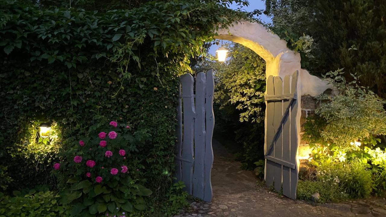 Flower Street Свитязь Экстерьер фото